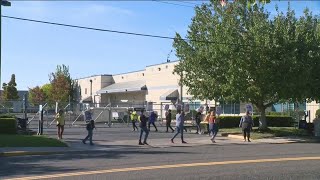 Kaiser workers in Orgeon threaten strike