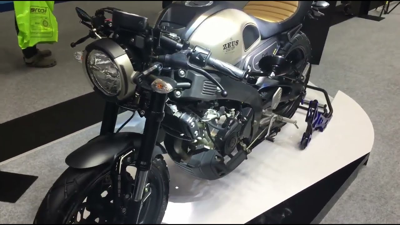 Yamaha XSR 155 Custom