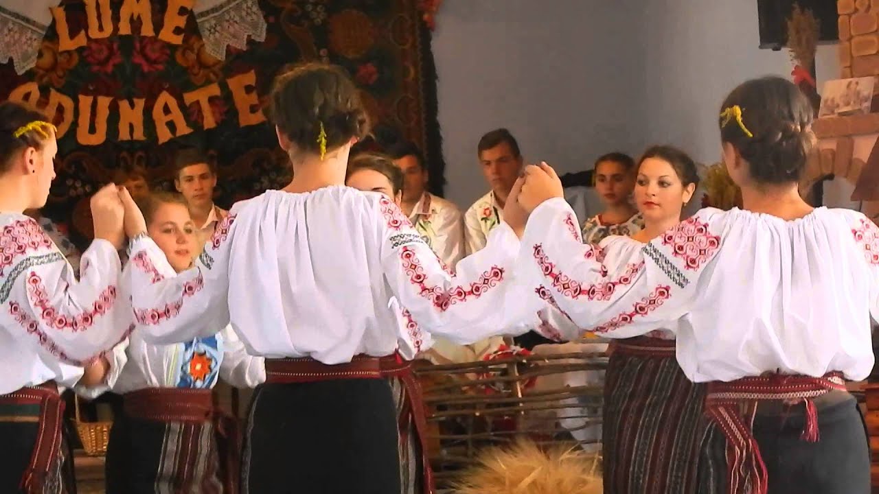 Hora fetelor. Hancauti.