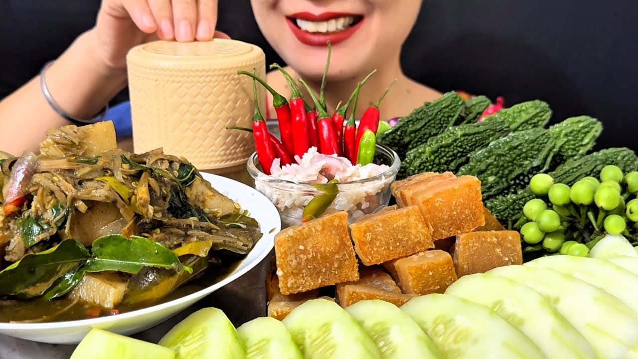 Thaifood ASMR หมกหน่อไม้หมูสามชั้น สามชั้นทอดกรอบ มะระเน้นๆข้าวเหนียว Bamboo shoot  MUKBANG show
