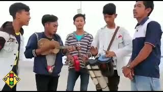 Gerimis Melanda Hati - Erie Suzan • cover pengamen kota serang👍