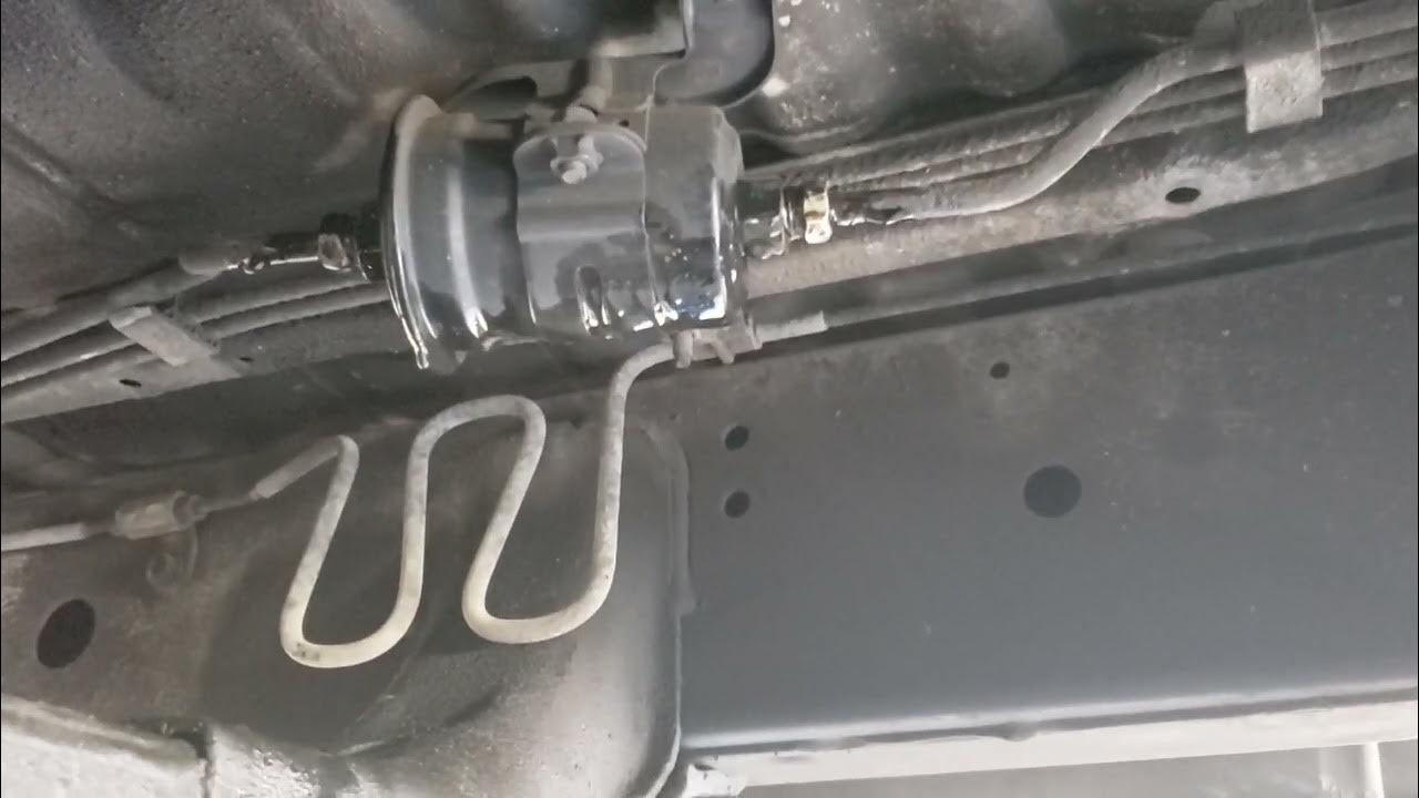 96 Toyota 4runner Fuel filter replacement - YouTube