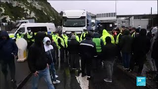 Covid-19 au Royaume-Uni : des chauffeurs routiers en colère demandent à quitter le Royaume-Uni