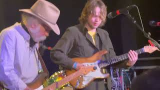 Video voorbeeld van "Bob Weir & Billy Strings with Wolf Brothers"