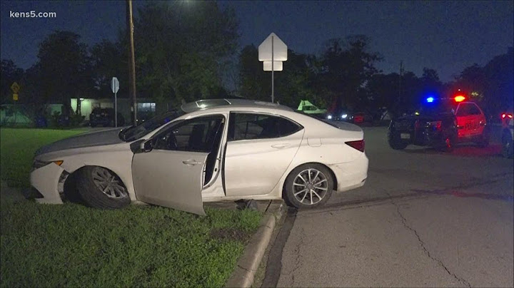 Teen in custody after leading police on chase, crashing, police say