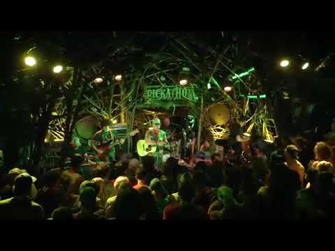 Tyler Childers - Deadman’s Curve - 2019 Live