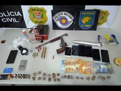 Operação conjunta resulta em homens presos e arma e entorpecentes apreendidos