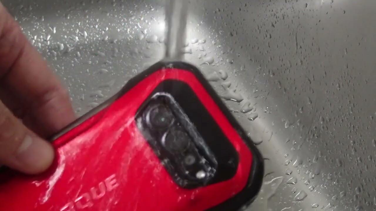 TORQUE G07 背面カバーの水のすすぎ洗い方 - YouTube