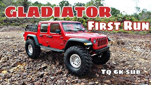 AXIAL SCX10III GLADIATOR FIRST RUN AT BADLANDS RC PARK RC ROCK CRAWLER SCALE TRAIL DIG LOCK GEAR