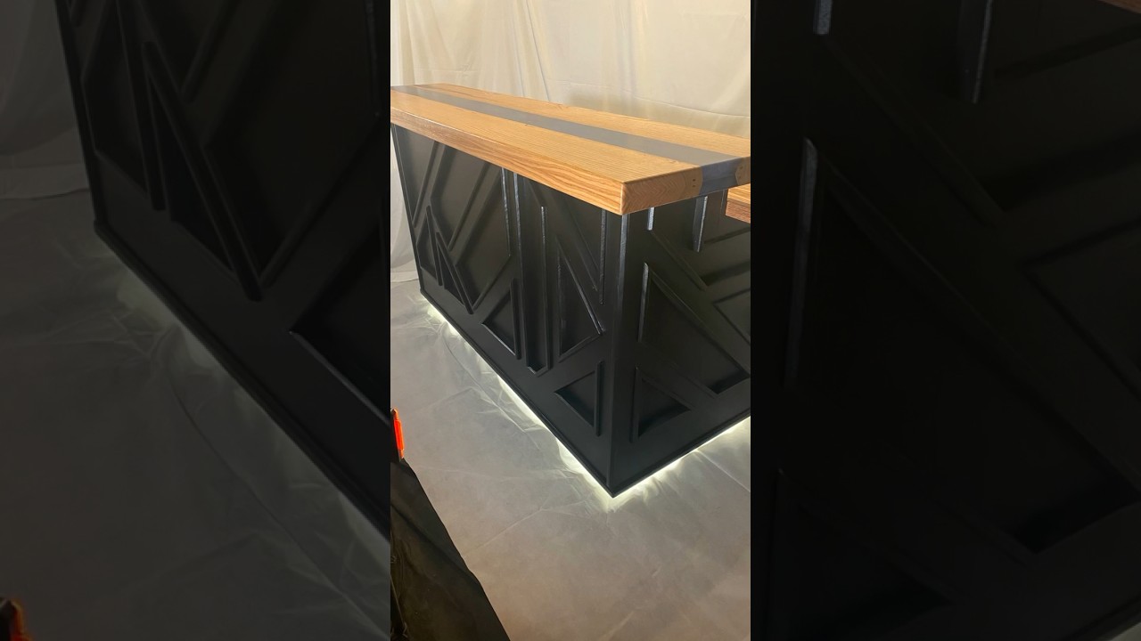 World’s first floating home bar?? 