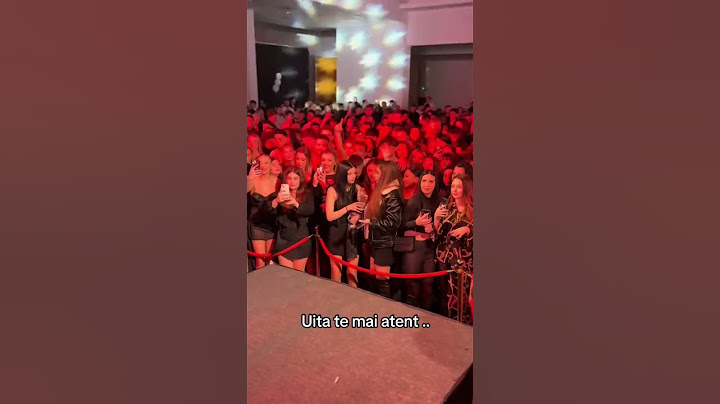 Bogdan de la Ploiești îi dă apă unei fete la concert