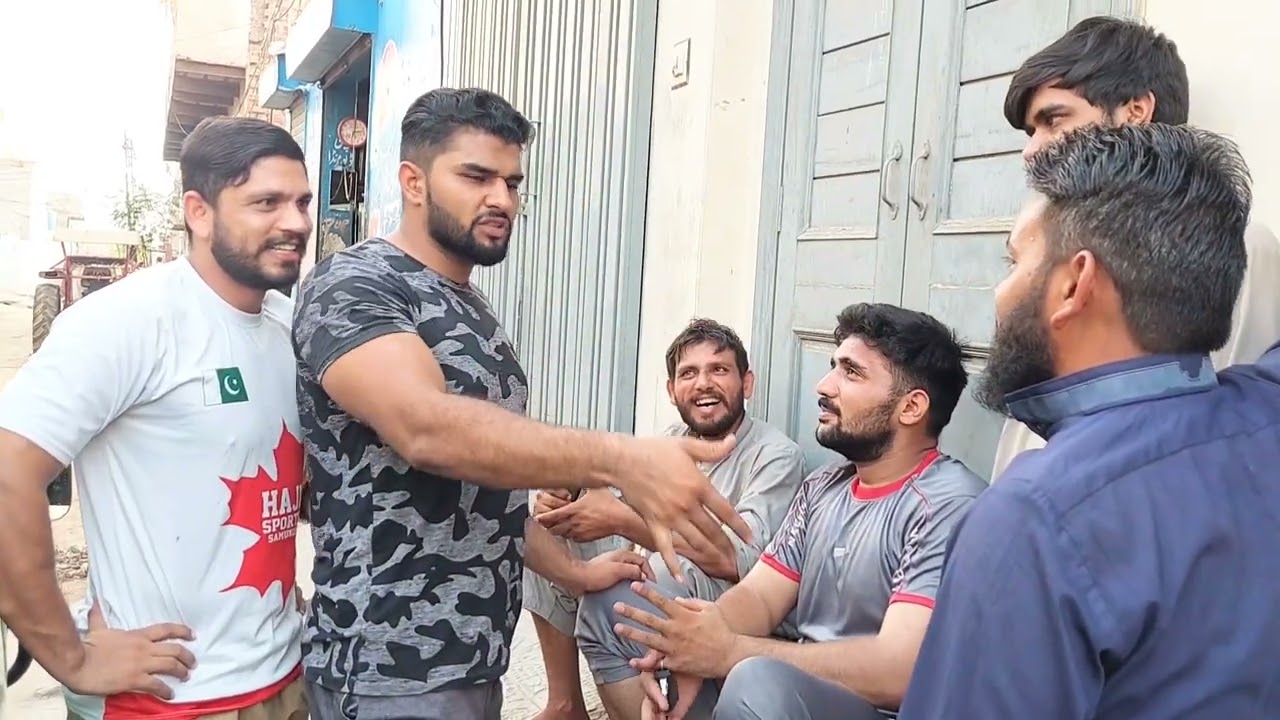 بسرا کہتا استاد مجھے بہت تنگ کرتا ہے استاد اپنا سارا خرچہ مجھ سے لیتا ہے🤣