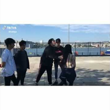 ngasih bunga tapi ditolak