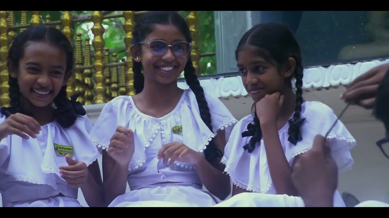 ගිනිගෙන දැවෙන GINIGENA DEWENA (ISURU KOSALA) මිහිරි හඬින් අසන්න බොදු බැති ගීයක්