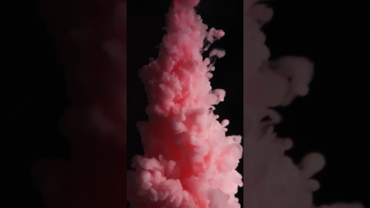 Milk in water creates this mind-bending effect 