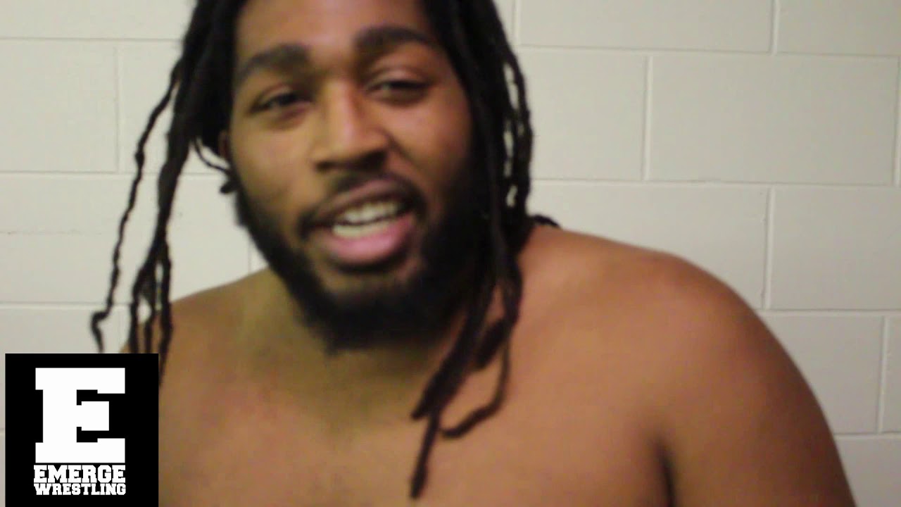 Deonta Davis celebrates after defeating Chris Moore