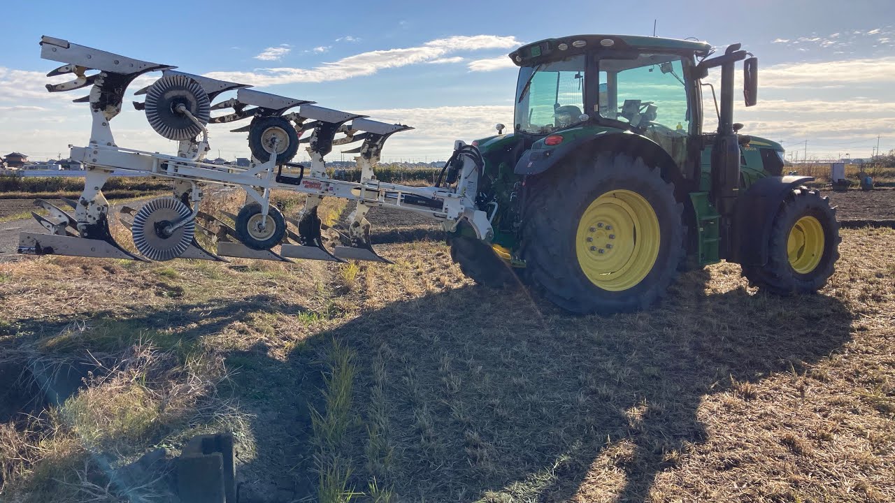 6130R  プラウ作業　外からバージョン