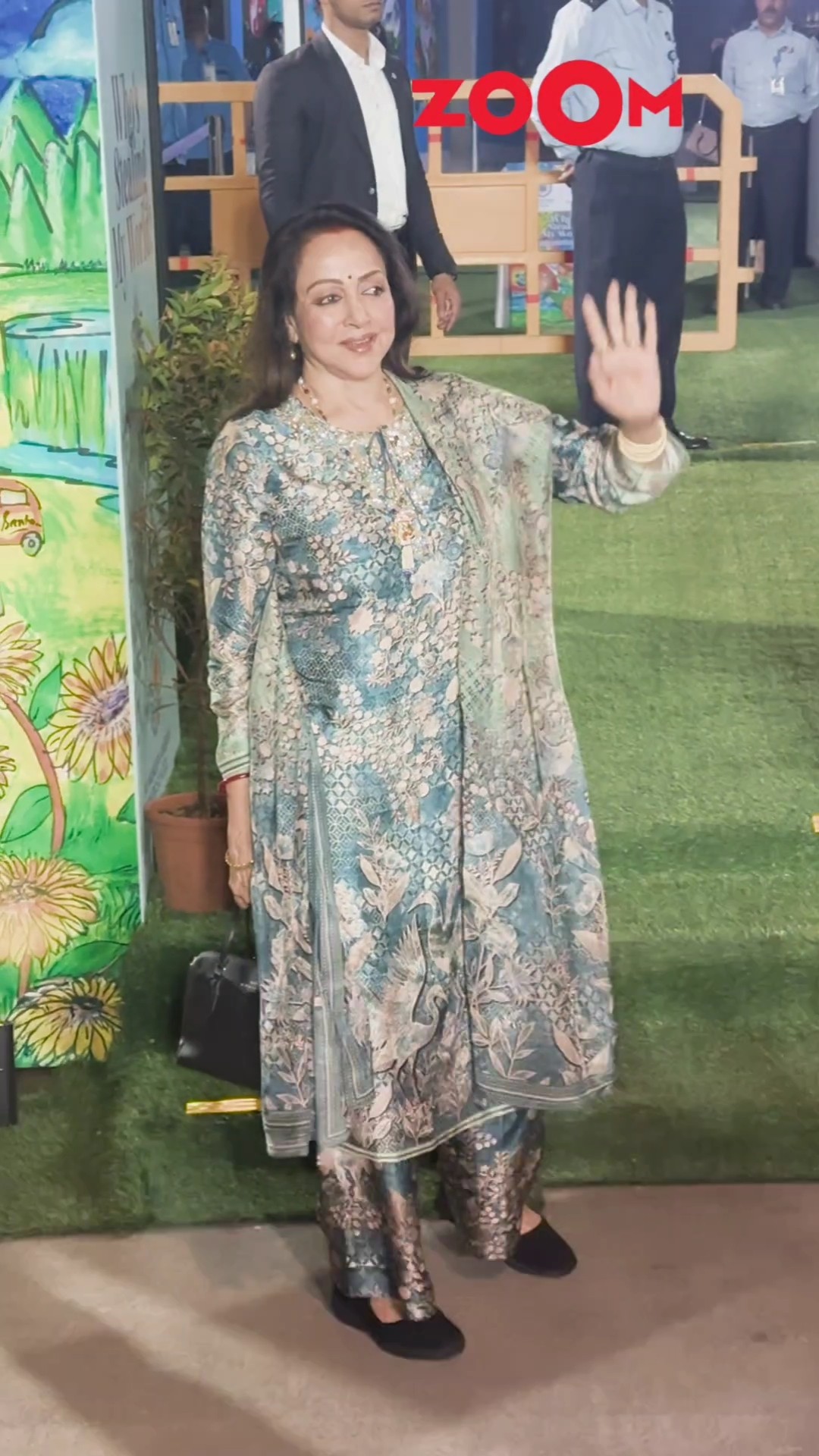 Hema Malini looks GORGEOUS as spotted at Dhirubhai Ambani school annual function ? #shorts