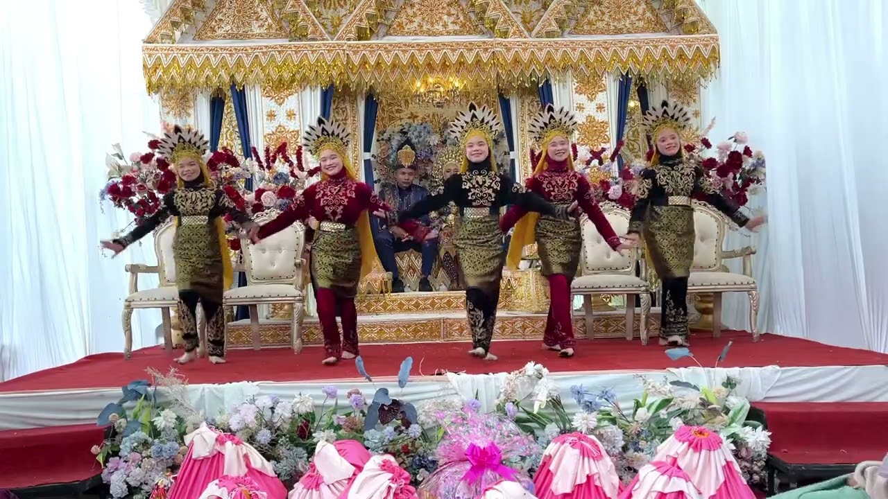 TARIAN ZAPIN MELAYU DARI SANGGAR SEULANGA