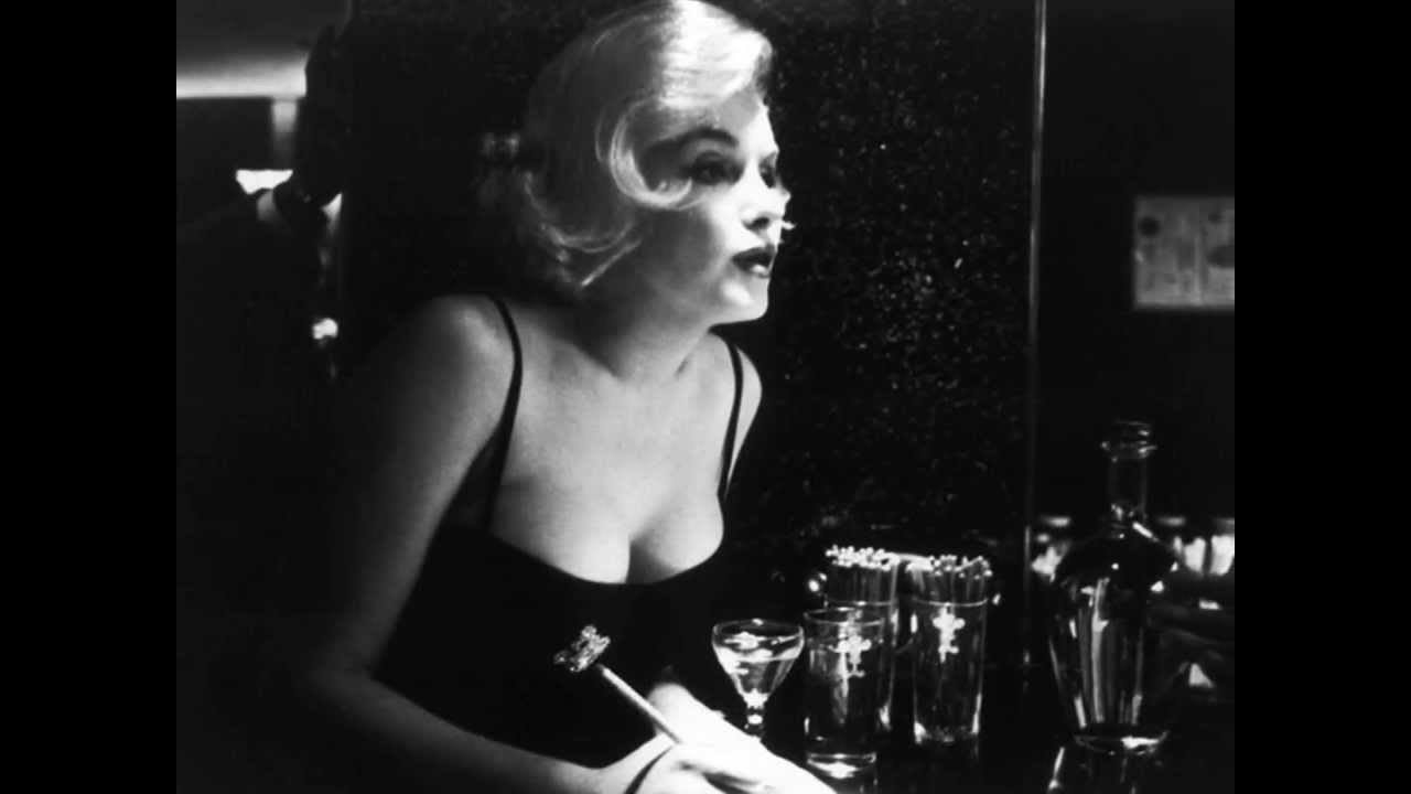 marilyn monroe black dress