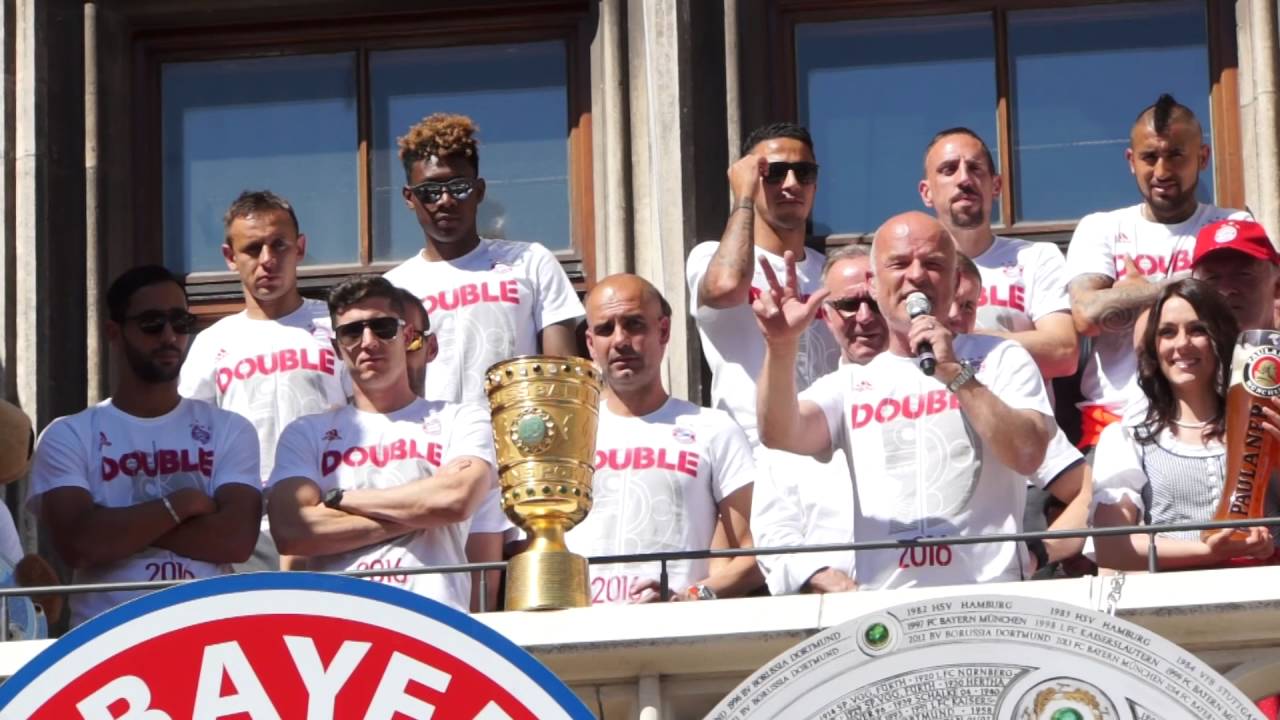 FC Bayern München Double Feier 2016 - Robert Lewandowski @ Rathausbalkon am 22.05.2016