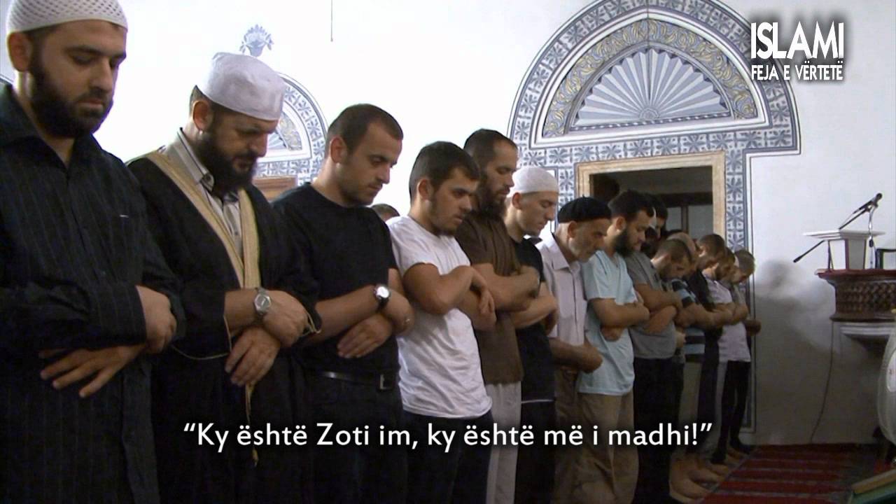 Namazi i natës ! - Xhamia e Madhe në Prishtinë..