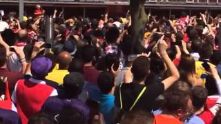 10 Year old boy leads what do you think of tottenham chant. (Arsenal Parade 2014) Resimi