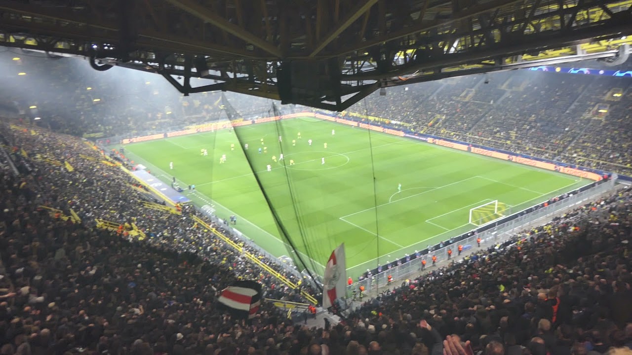 Dortmund Away 3.11.2021 (1-3) : En wie niet springt...... - YouTube