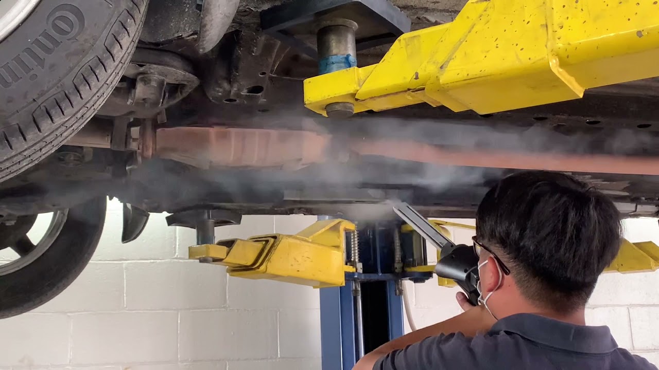 Undercarriage Cleaning with Synergy Dry Ice Blasting Automotive