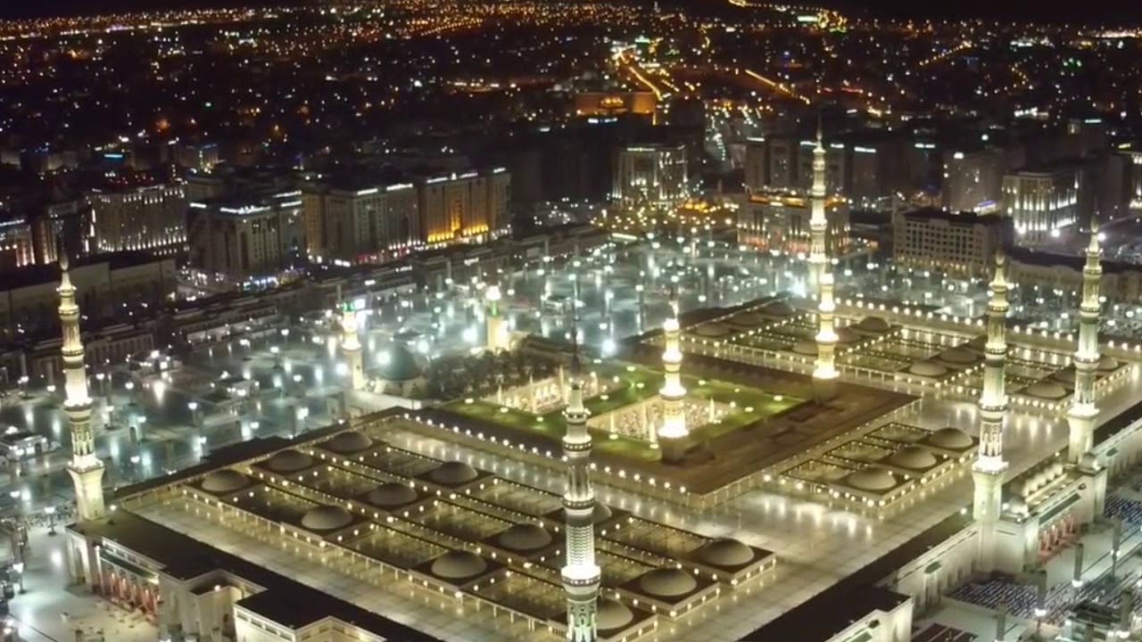 مولاي صلى و سلم دائما ابدا