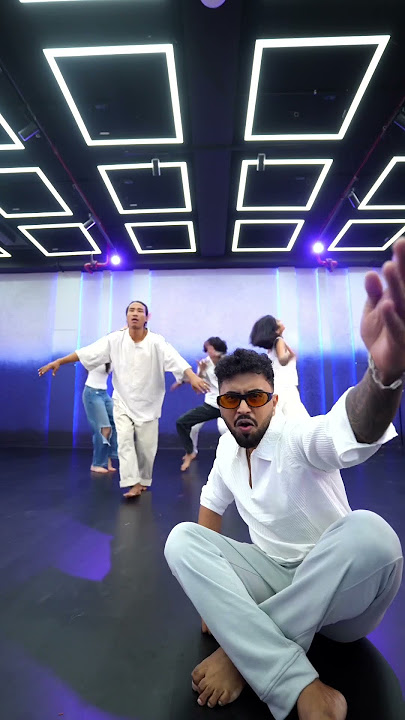 Sar se Jo sarki dheere dheere