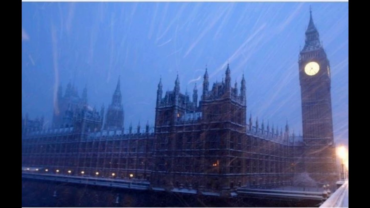 Лондон помогал. Великобритания туманный Альбион. Биг Бен в Лондоне. Великобритания зима БИГБЕН. Биг Бен и Вестминстерский дворец.