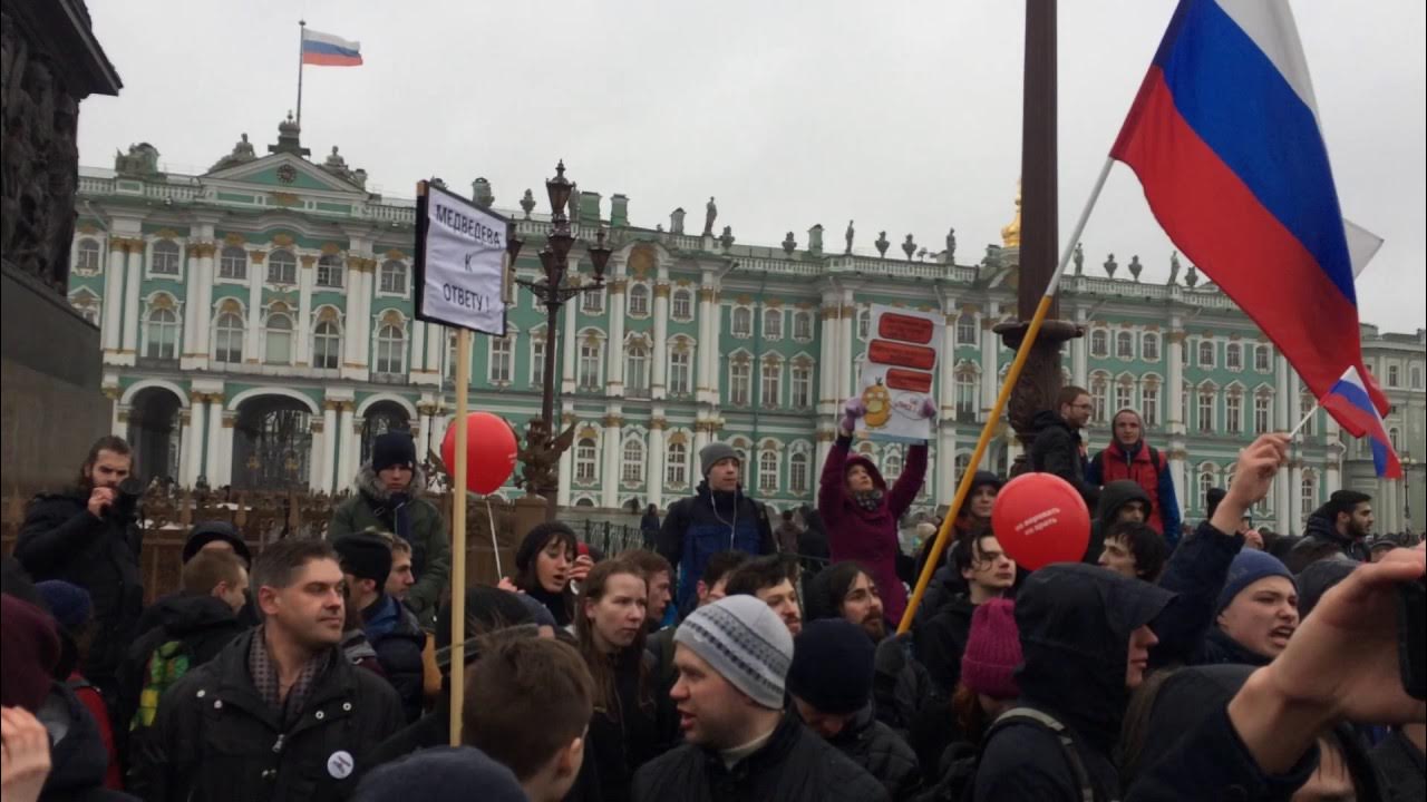 Митинги дворец. Августовский путч в ленинграде. Новости белоруссии сегодня. Митинг в уфе. Митинг немцова 2015.