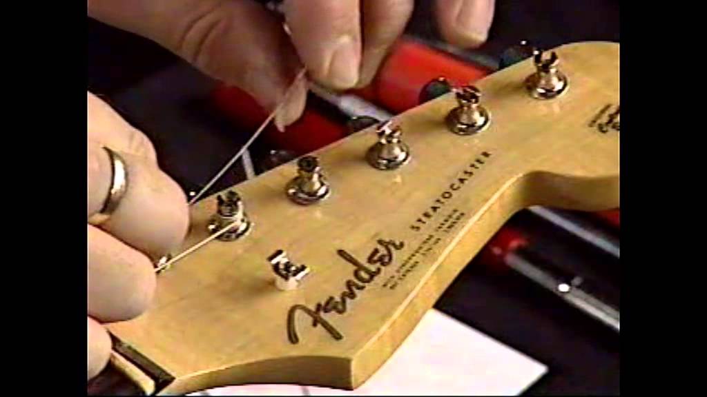 Como poner cuerdas en clavijas tipo kluson - YouTube