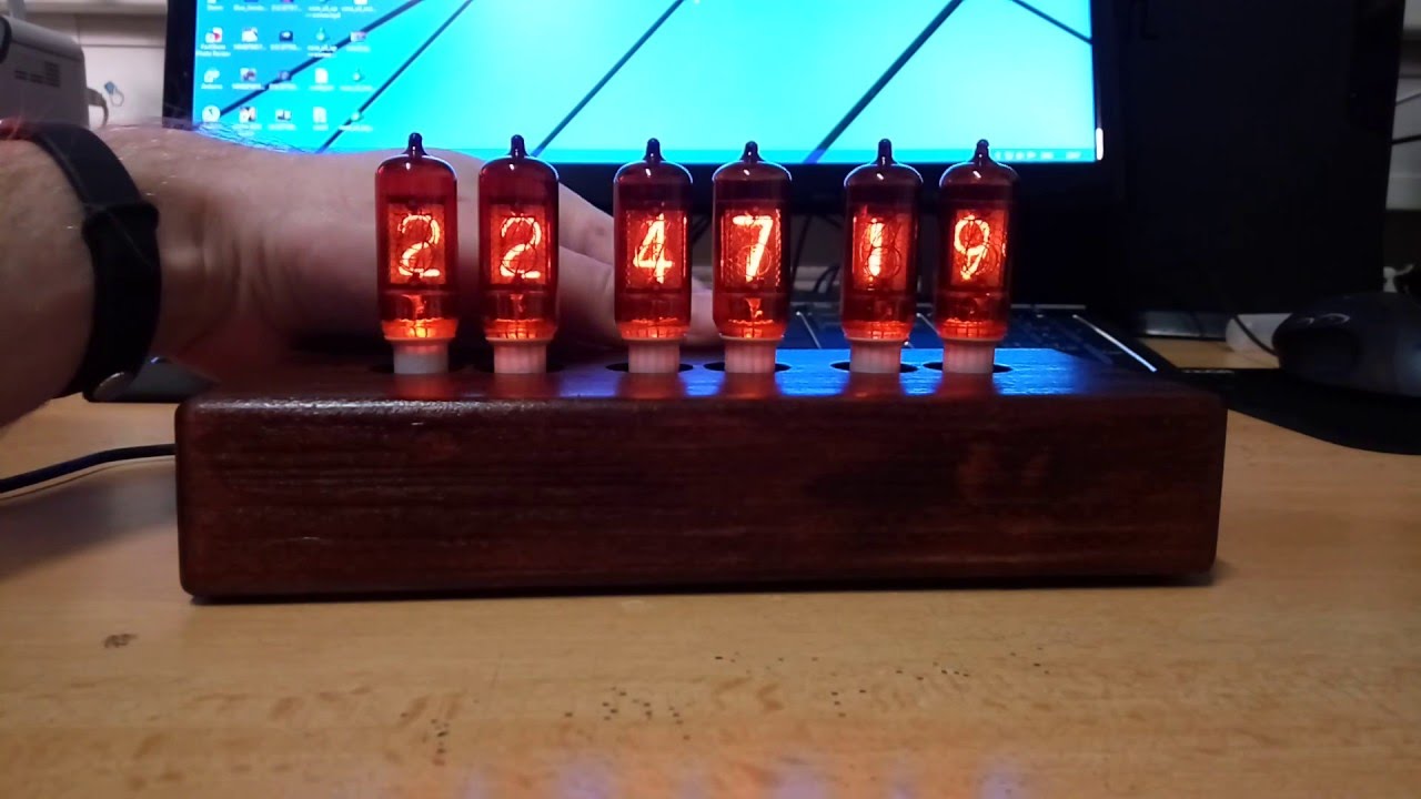 6x Z570M Nixie tube clock