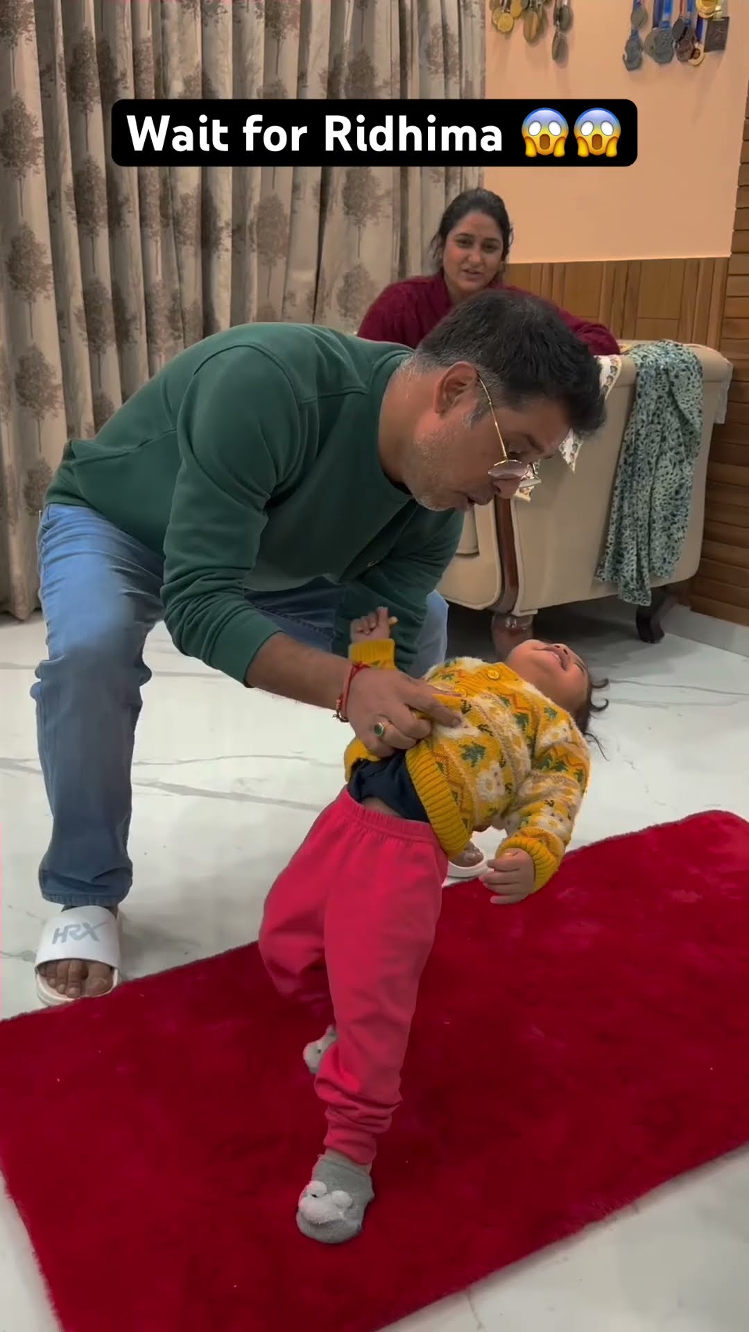 Tinku Maahi Ridhu mai kisne acha back flip kiya ???