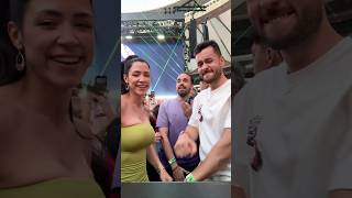 Sacando los prohibidos en el concierto de Bad Bunny