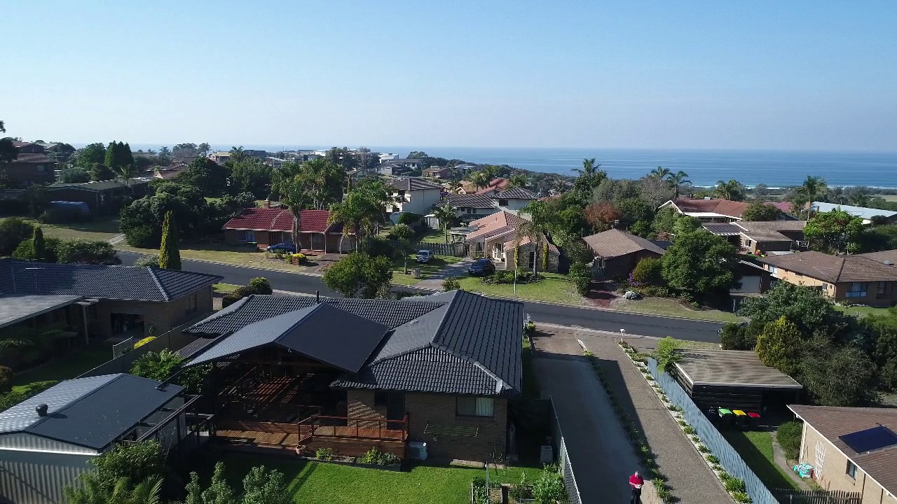 Drone shoot - Tura Beach golf course home