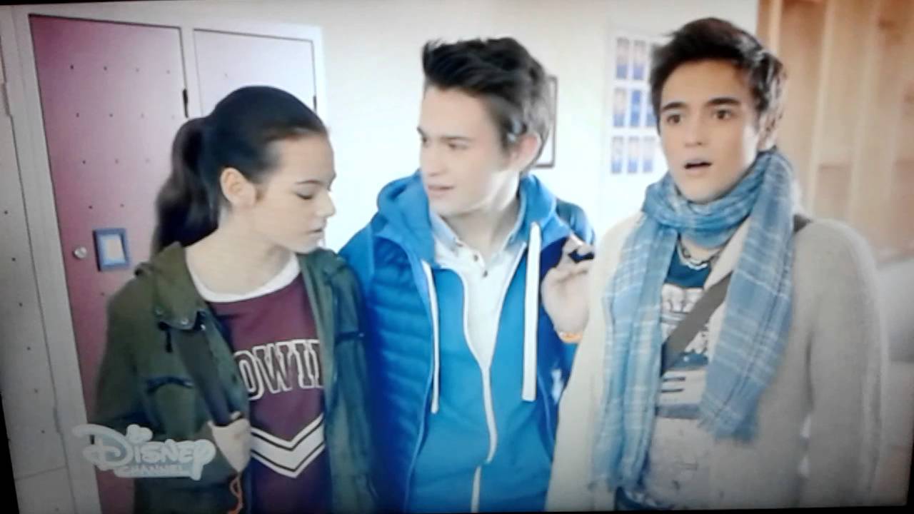 Nicole-- dietro le quinte di alex e co