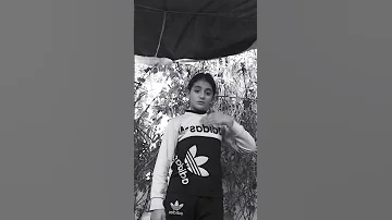 انا حبيتك وجرحتيني انا صنتك لكن خنتيني فانت اكيد مش بتحبيني انا بسنيني بيطلع عيشتي واجب عليك انك 