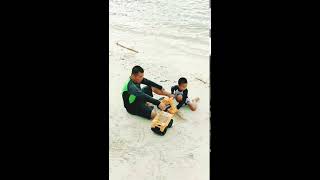 Father and Son sand playing ❤ Resimi