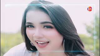 Falen Finola - PINGAL |  Lyric Video
