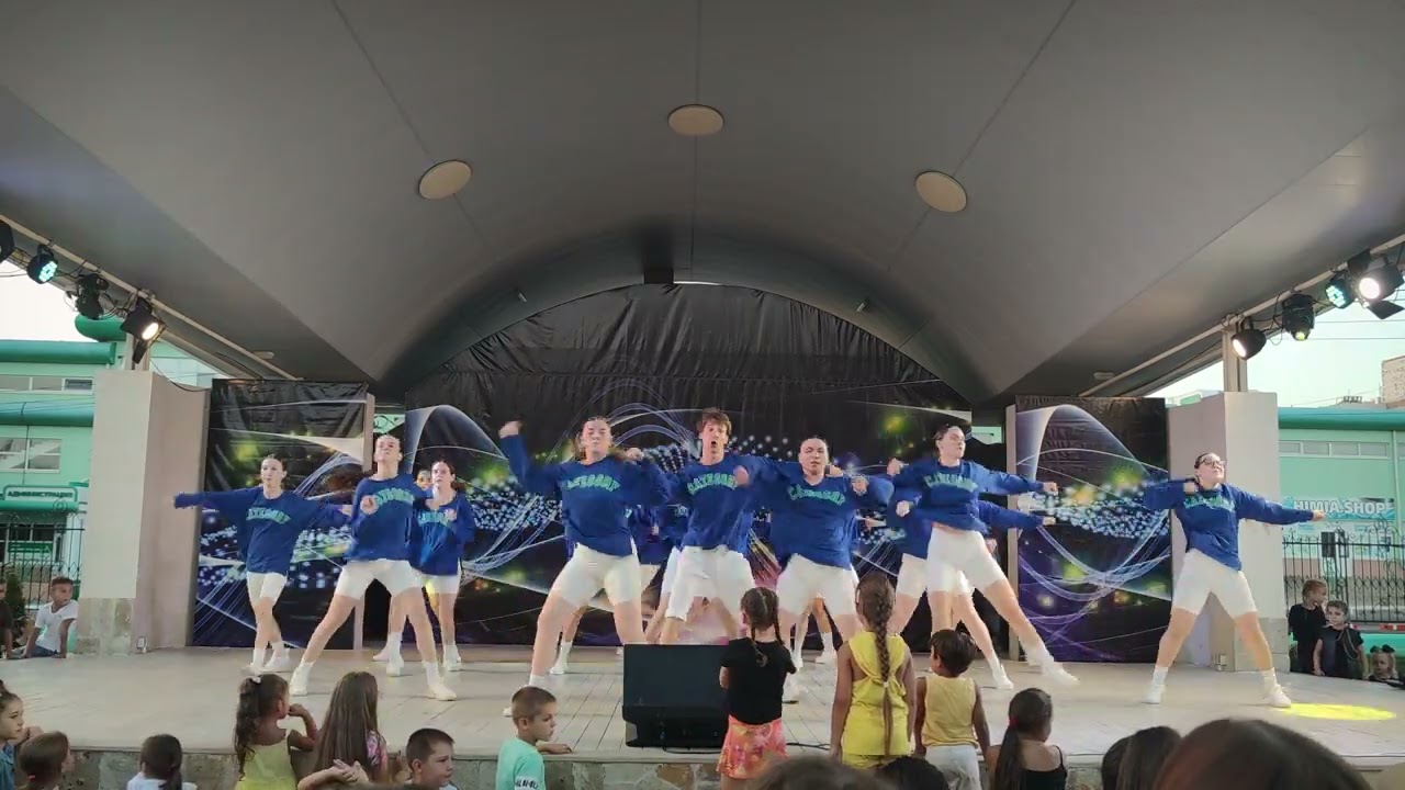 Action - Rump Shaker