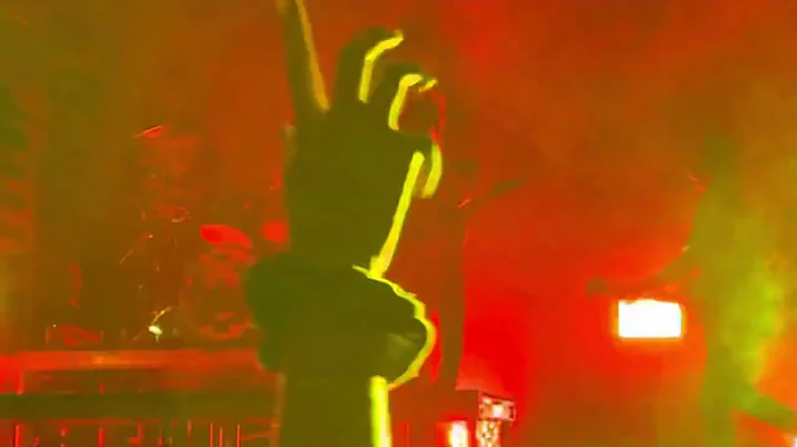 Crown the Empire -Memories of a Broken Heart. Jannus live 06/22