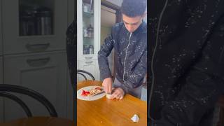 O preparato una piadina a casa
