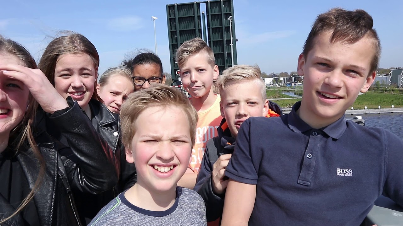 Brug Burgum twee uur lang in storing