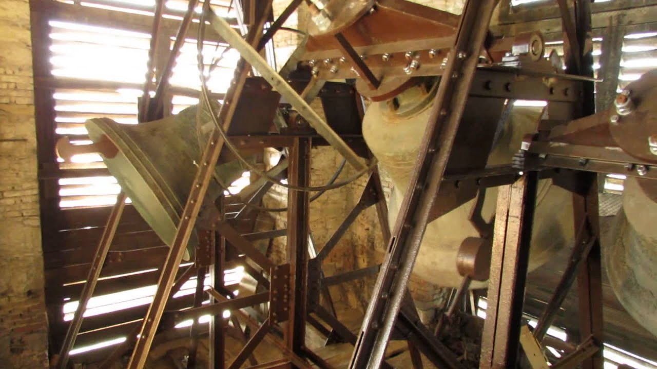 EGER (H) - A Főszékesegyház déli tornyának harangjai (2-3-4)