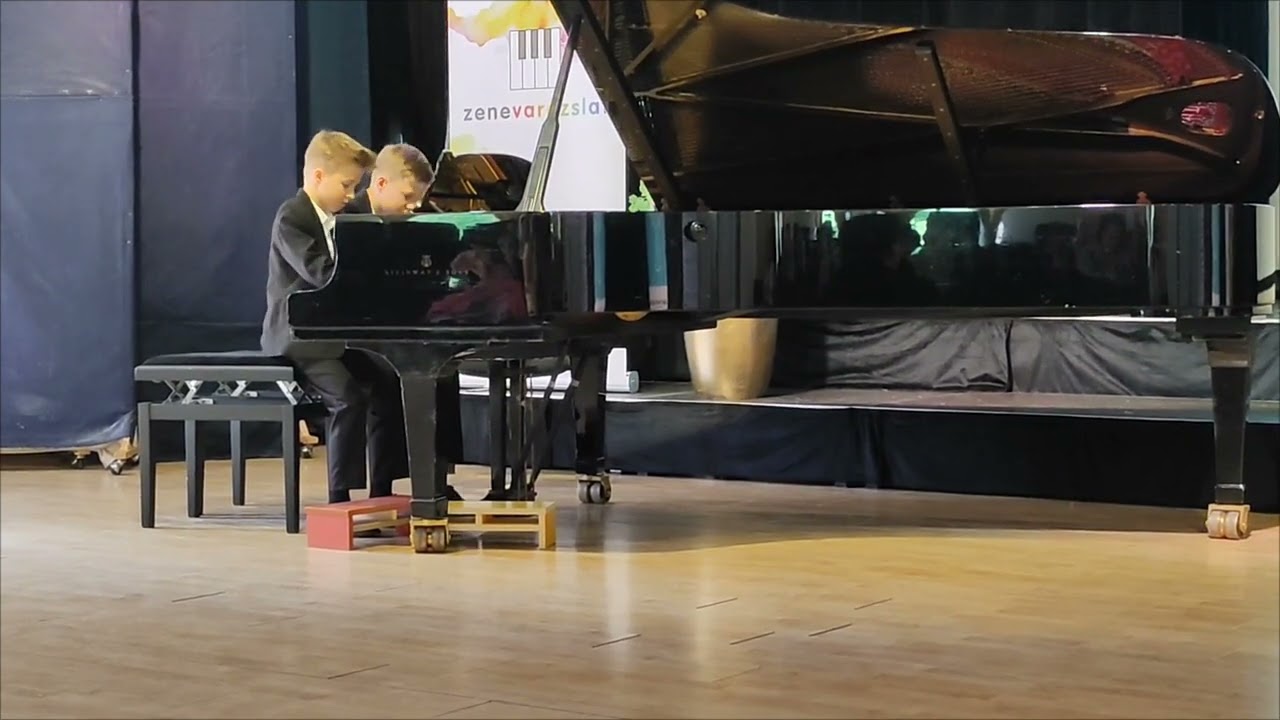 Mozart: Sonata in D for 4 hands | Weiner Leó: Fox Dance