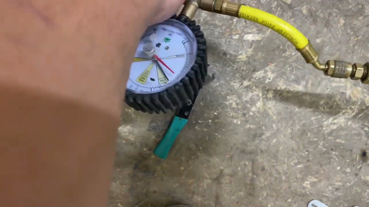 Холодильник бирюса проткнули морозилку, решение вас удивит 