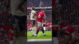 Great sportsmanship from the Butcher.... #manchesterunited #machesterunited #manchester